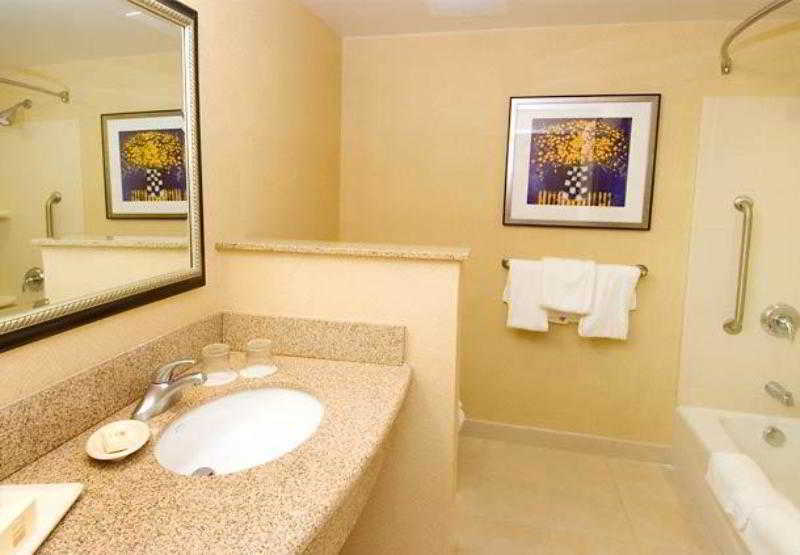 Courtyard By Marriott San Antonio Seaworld/Lackland Exterior foto
